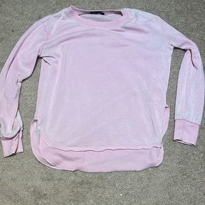 Light pink crew neck long sleeve shirt, very soft comfy material